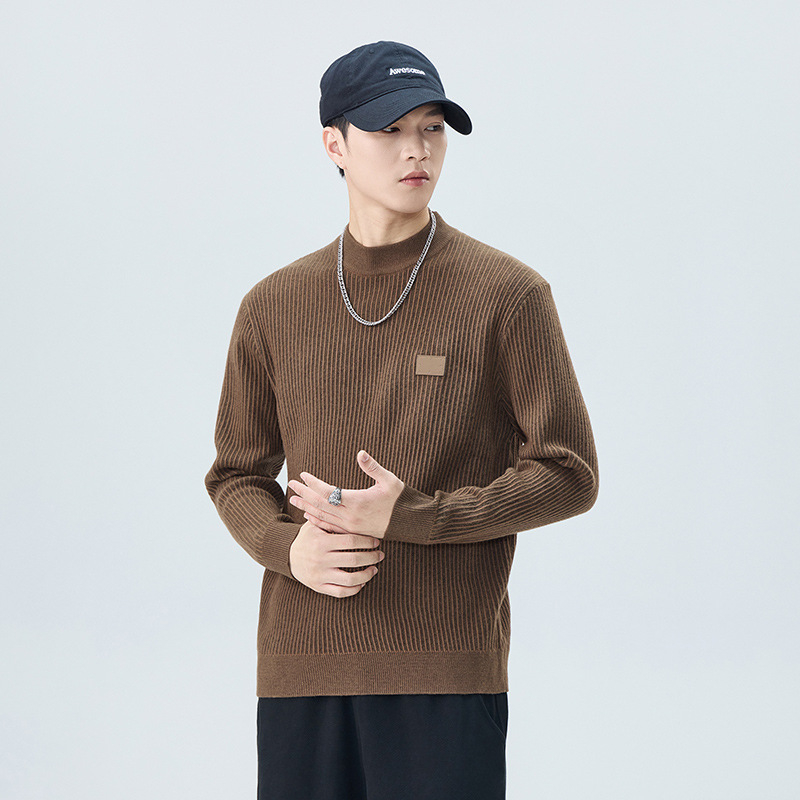 Pleteni vuneni pulover, uski kroj, visok ovratnik, debeli materijal, donji rub s rebrima, antibakterijska tkanina