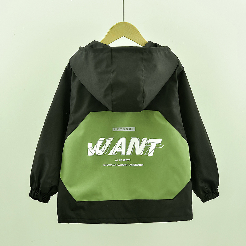 Gyerek tavaszi kabát rögzített kapucnival és cipzárral, kerek nyakú, hosszú ujjú, könnyű anyag, külső és bélés 100% poliészter