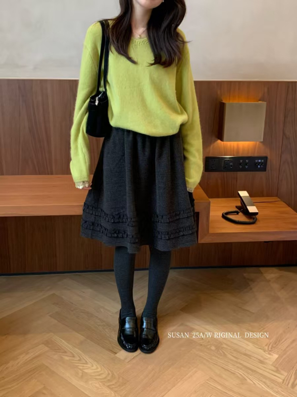 Susan 2025 зимна А-образна пола с дантелен кант, полиестер и еластан, микроеластична, японско-корейски свободен стил