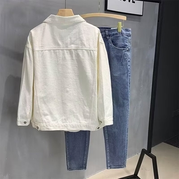 Muško džins jakna, opušten kroj, 65% pamuk, podstava od poliestera 100%, proljeće i jesen