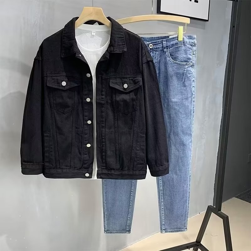 Muško džins jakna, opušten kroj, 65% pamuk, podstava od poliestera 100%, proljeće i jesen