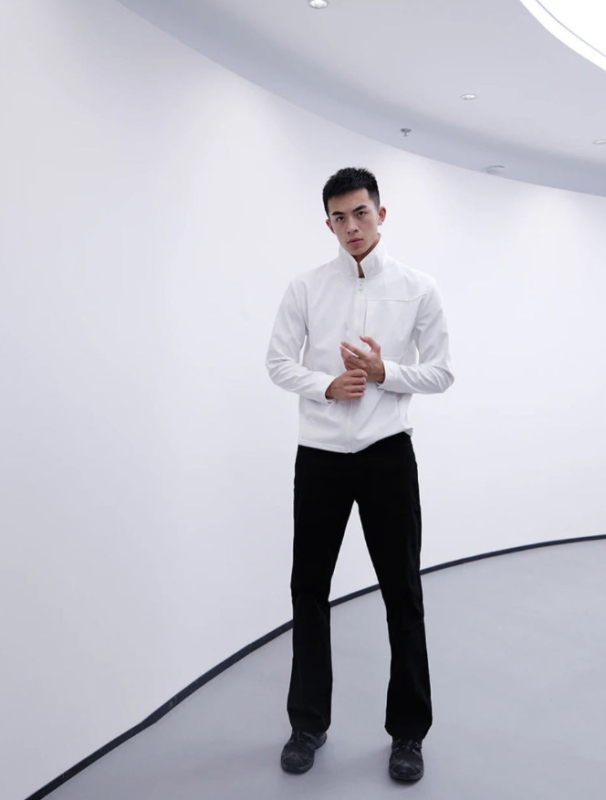 Muška jakna: najlonsko vanjsko tkanina, zip zatvarač, rever ovratnik, izlazi jesen 2025