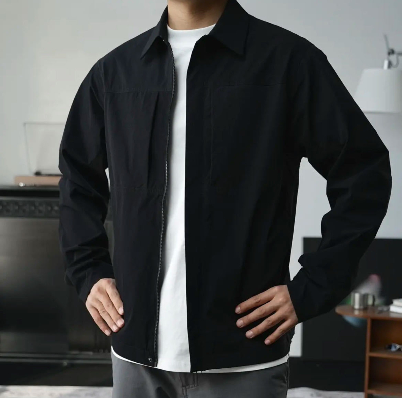 Muška jakna: najlonsko vanjsko tkanina, zip zatvarač, rever ovratnik, izlazi jesen 2025