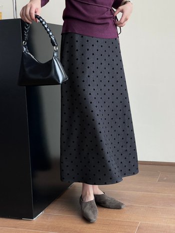 Fustă A-line cu buline, țesătură twill britanic, 70–80% poliester + fibră de celuloză regenerată, lungă, toamnă 2024, stil lejer coreean