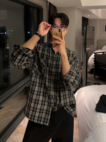 Meeste ruuduline särk, koreal stiilis, vaba lõige, pika varrukaga, ruudukujuline kaelus, 100% puuvill