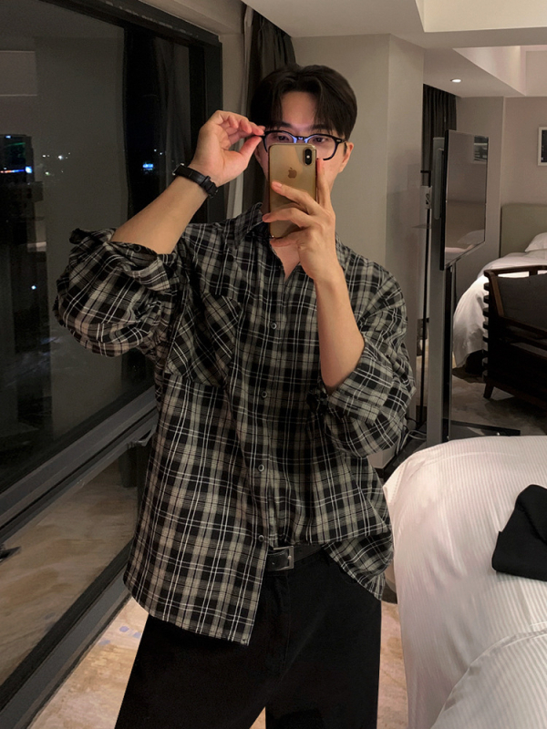 Meeste ruuduline särk, koreal stiilis, vaba lõige, pika varrukaga, ruudukujuline kaelus, 100% puuvill