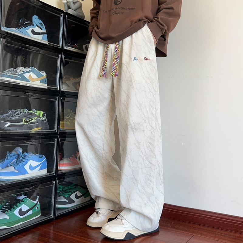 Vyrinės kordurojios kasdieninės kelnės su tie-dye siuvinėjimu, tiesus kirpimas, vidurinis juosmuo (corduroy audinys, tie-dye siuvinėjimas, siuvinėjimas, tiesus kirpimas, vidurinis juosmuo)