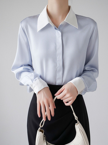 Satiinist särk, triibuline muster, polo krae, pikkade varrukatega, sirge lõige