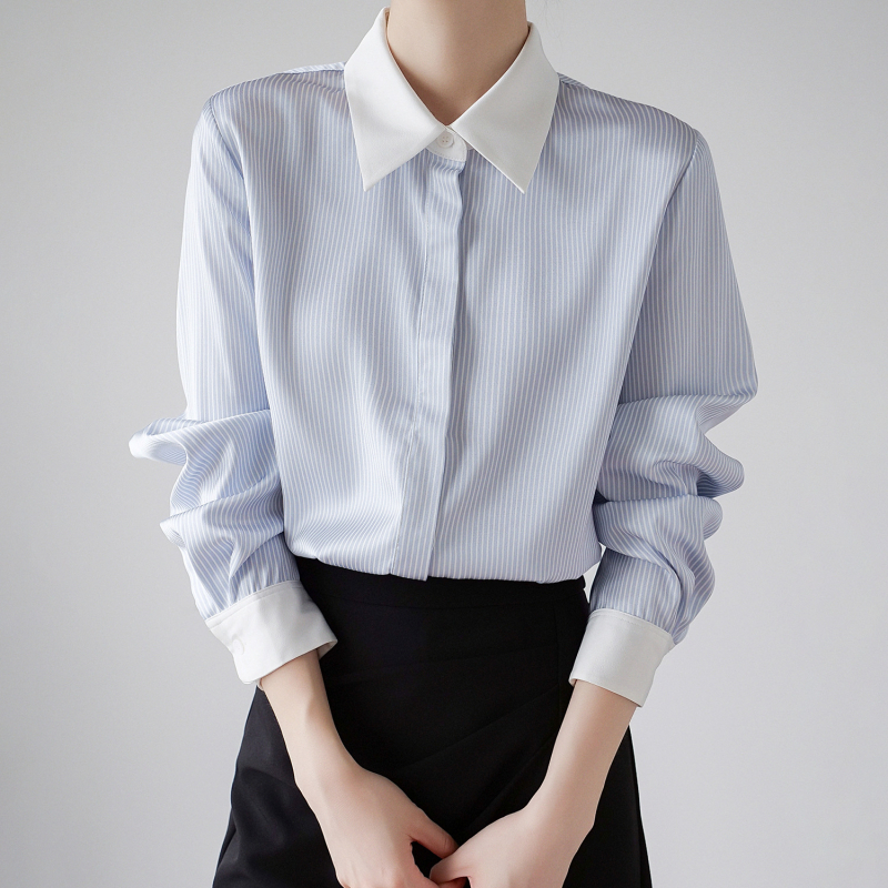 Satiinist särk, triibuline muster, polo krae, pikkade varrukatega, sirge lõige