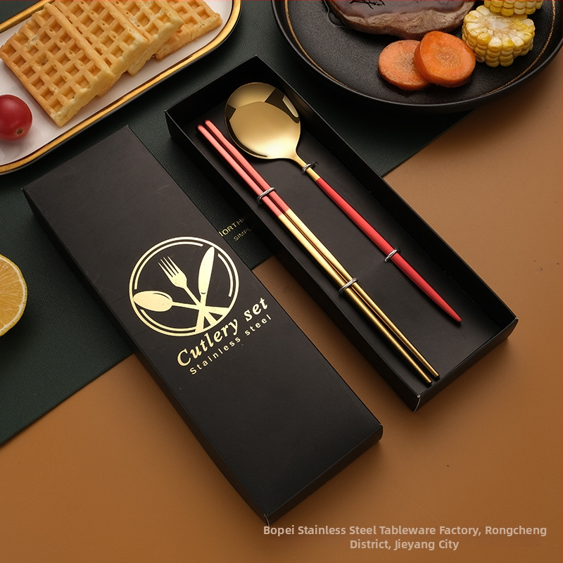 Nerūdijančio plieno stalo įrankių rinkinys – peilis, šakutė, šaukštas ir lazdelės; 410 nerūdijantis plienas, veidrodinis poliravimas, dovanos pakuotė, galimybė pritaikyti