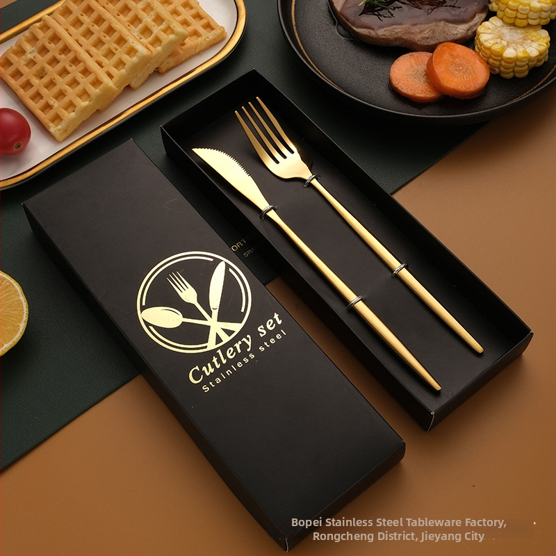 Nerūdijančio plieno stalo įrankių rinkinys – peilis, šakutė, šaukštas ir lazdelės; 410 nerūdijantis plienas, veidrodinis poliravimas, dovanos pakuotė, galimybė pritaikyti