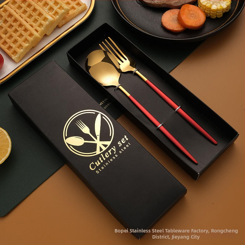 Nerūdijančio plieno stalo įrankių rinkinys – peilis, šakutė, šaukštas ir lazdelės; 410 nerūdijantis plienas, veidrodinis poliravimas, dovanos pakuotė, galimybė pritaikyti