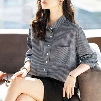 Prugasta košulja od poliestera, slim fit, dugi rukav, polo ovratnik, korejski ležerni stil.