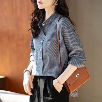 Prugasta košulja od poliestera, slim fit, dugi rukav, polo ovratnik, korejski ležerni stil.