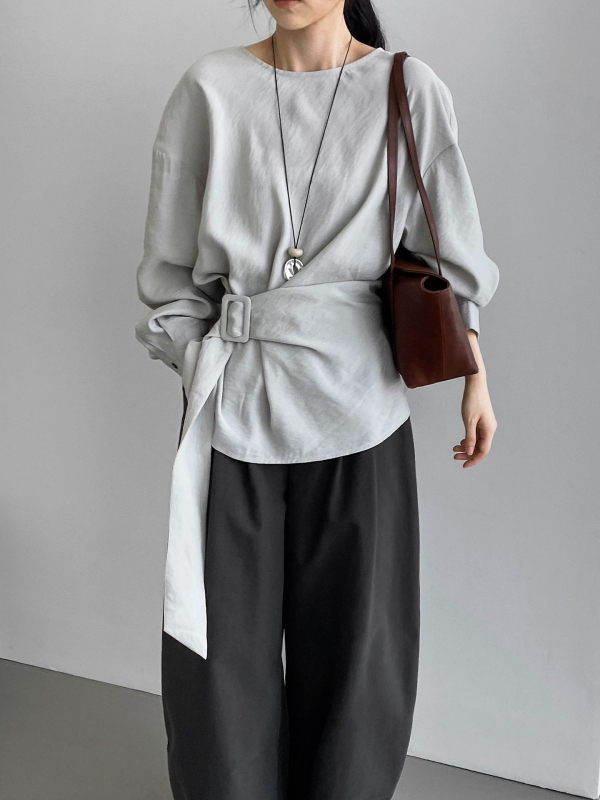 Teksturirana pamučna košulja s kaišem, dugi rukavi, ovratnik s reverom, jednostruko kopčanje