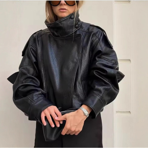 FEASY mākslīgās ādas jaka - ultra īss garums, apkakle ar lapeli, rāvējslēdzējs, garas piedurknes