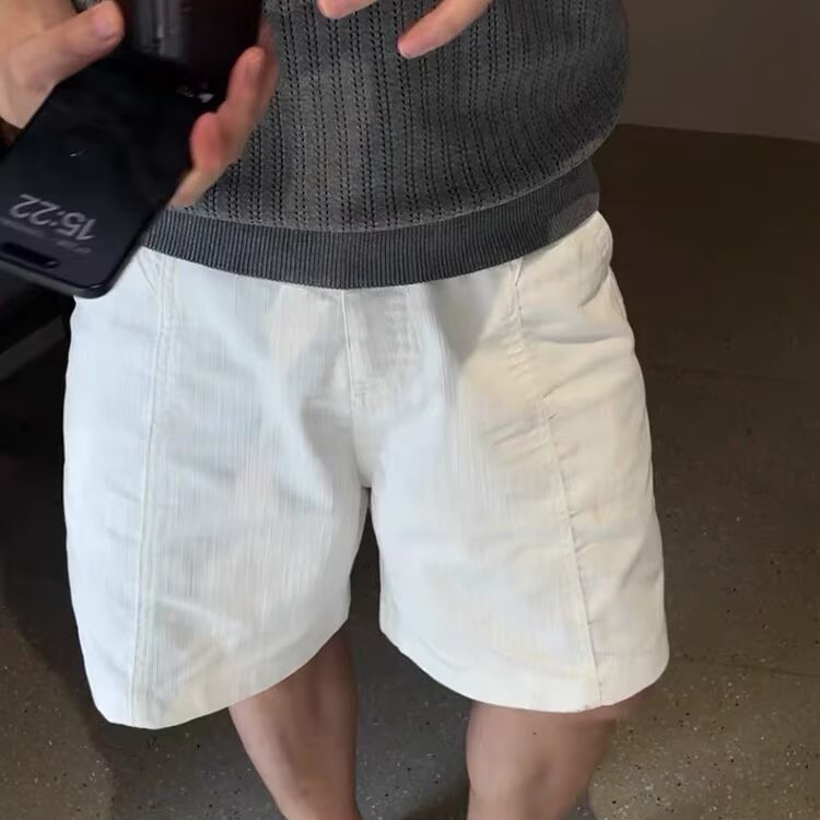 Sportiniai Bermuda šortai su elastine juosta ir diržu, raištelių užsegimas, pusės ilgio, kvėpuojantis, drėgmę šalinantis poliesteris, tiesus kirpimas