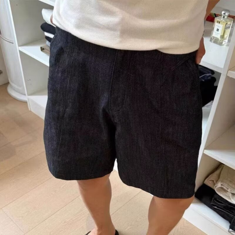 Sportiniai Bermuda šortai su elastine juosta ir diržu, raištelių užsegimas, pusės ilgio, kvėpuojantis, drėgmę šalinantis poliesteris, tiesus kirpimas