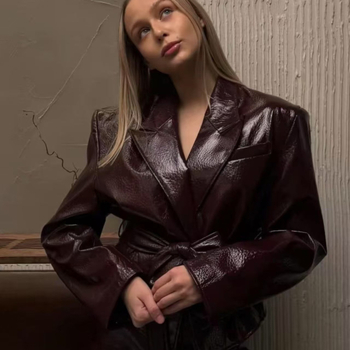 Sieviešu mākslīgās ādas jaka ar klopveida apkakli, rāvējslēdzēja aizdare, garas piedurknes, PU āda, rudens 2024