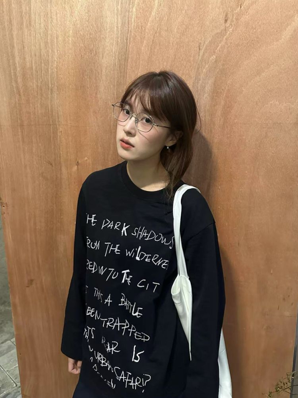 Ženski pamučni T-shirt s dugim rukavima, labavi kroj, okrugli ovratnik, geometrijski uzorak, srednja duljina