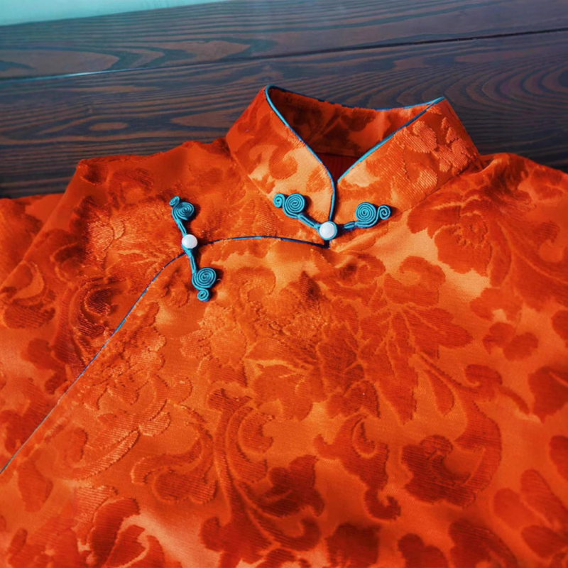 Naisteveste – linnaliku stiil, ümmargune kaelus, taime muster, polüester, 80–90% polüestri sisaldus, ühe rida nööbid, kevad 2025