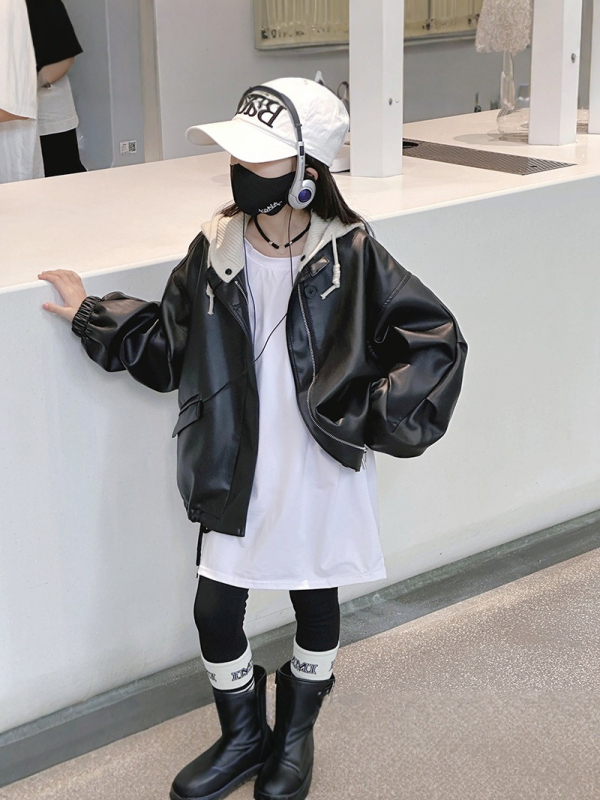 Mergaitėms skirta PU odos striukė korejiško stiliaus su nuimamomis gobtuvais ir užtrauktuku