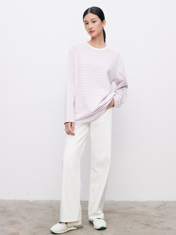 Dryžuota medvilninė T-kreklė su apvaliu kaklu, ilgomis rankovėmis, laisvas kirpimas