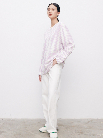 Dryžuota medvilninė T-kreklė su apvaliu kaklu, ilgomis rankovėmis, laisvas kirpimas