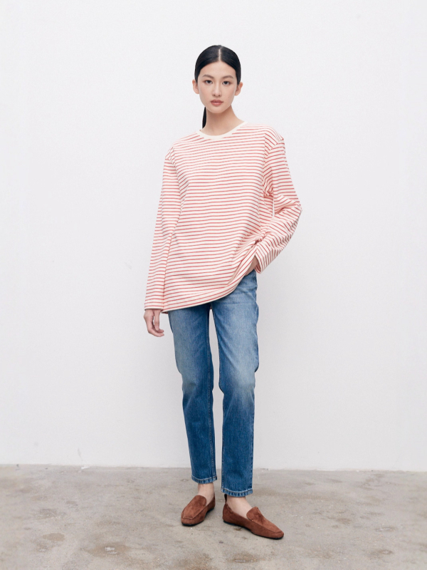 Dryžuota medvilninė T-kreklė su apvaliu kaklu, ilgomis rankovėmis, laisvas kirpimas