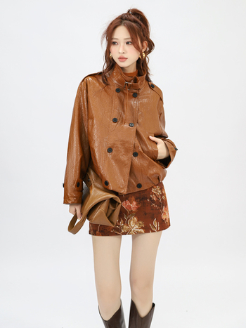 Γυναικείο δερμάτινο μπουφάν από συνθετικό δέρμα, με διπλή σειρά κουμπιών στο μπροστινό μέρος, ελαφρώς φαρδιά γραμμή, μακριά μανίκια