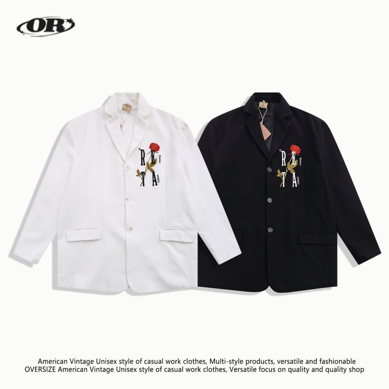 Kasdieninis kostiumas su rožių siuvinėjimu, laisvas kirpimas, apykaklė su atlapu, trijų sagų užsegimas, poliesterio audinys