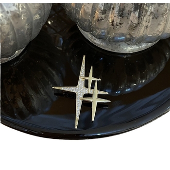 Sagė su geometriniu žvaigždės dizainu, moteriško stiliaus Korėjos stilius, metalas su 14K elektroplakavimu