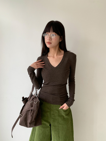 Pulover slim-fit s okruglim izrezom, dugi rukavi, jednobojni, viskozna-vuna smjesa, casual japansko-korejski stil, duljina 50–65 cm, zima 2025