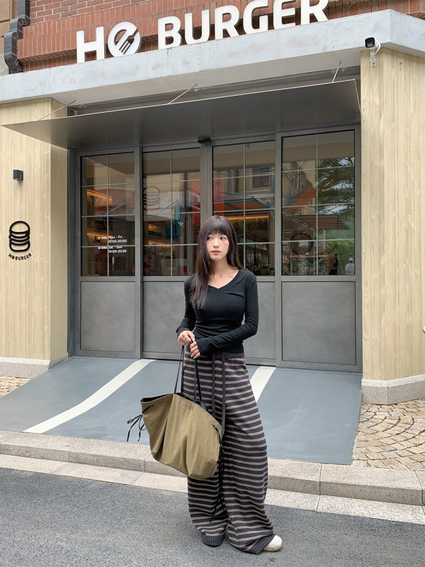 Pulover slim-fit s okruglim izrezom, dugi rukavi, jednobojni, viskozna-vuna smjesa, casual japansko-korejski stil, duljina 50–65 cm, zima 2025