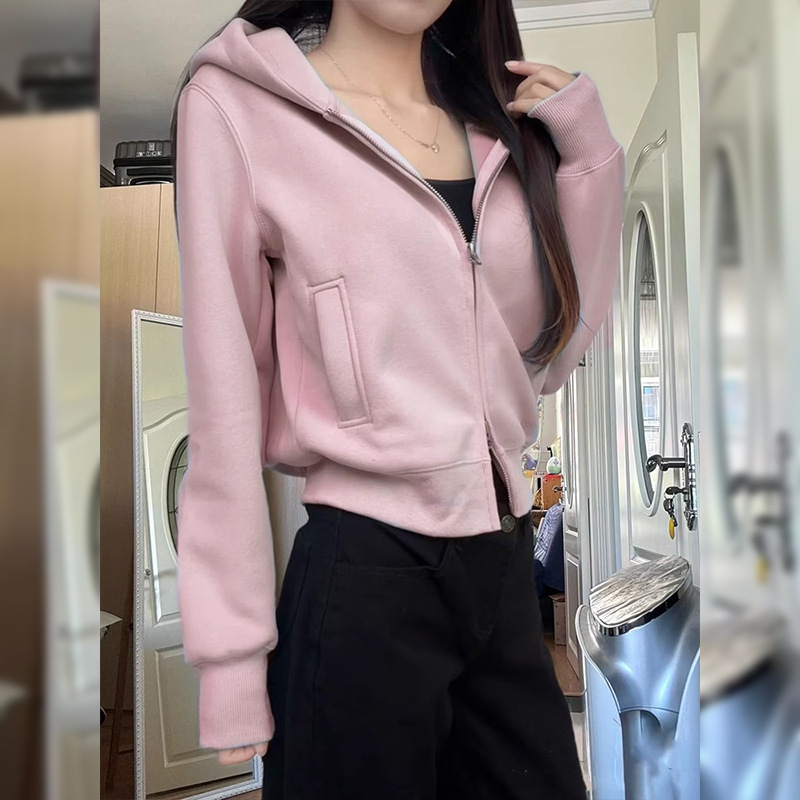 Σύντομη ζακέτα-φούτερ με φερμουάρ και κουκούλα, ελαφρώς φαρδιά γραμμή, ιαπωνοκορεατικό casual στυλ, μήκος 40-50 εκ., μίγμα βαμβακιού-πολυεστέρα (50-70% βάμβακι; 30-50% πολυεστέρας)