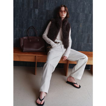 Sievietēm imitācijas kažokādas veste ar stāvošu apkakli, bez piedurknēm, mīļš stils, ziemas 2025