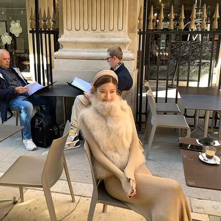 Sievietēm imitācijas kažokādas veste ar stāvošu apkakli, bez piedurknēm, mīļš stils, ziemas 2025