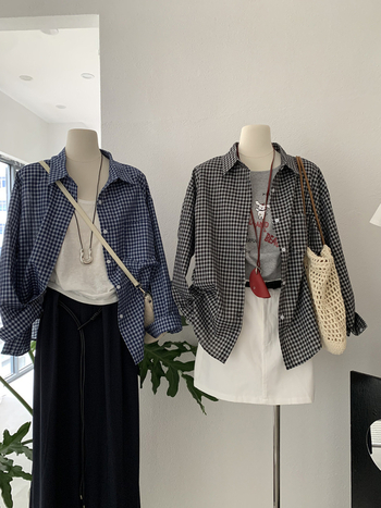 Дамска риза с каре от памук-ленена смес, лацкан яка, едноредово закопчаване, дълги ръкави, свободен силует, средна дължина 65–80 см, есен 2025