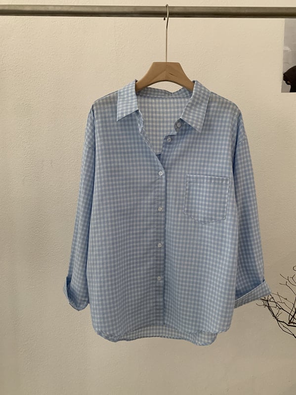 Дамска риза с каре от памук-ленена смес, лацкан яка, едноредово закопчаване, дълги ръкави, свободен силует, средна дължина 65–80 см, есен 2025