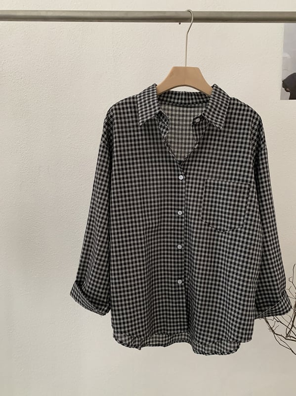 Дамска риза с каре от памук-ленена смес, лацкан яка, едноредово закопчаване, дълги ръкави, свободен силует, средна дължина 65–80 см, есен 2025