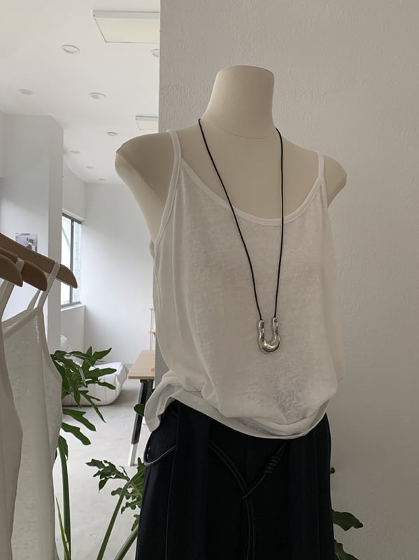 Дамска риза с каре от памук-ленена смес, лацкан яка, едноредово закопчаване, дълги ръкави, свободен силует, средна дължина 65–80 см, есен 2025