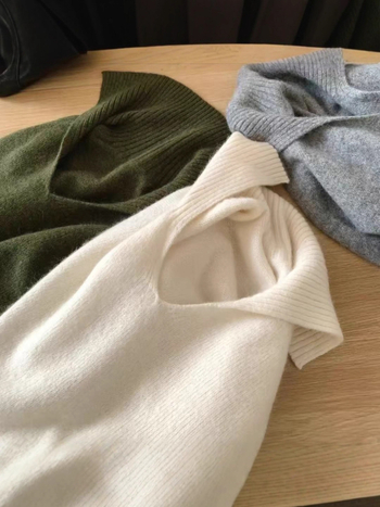 Ženski pulover s V-izrezom u boji šumsko zelene, korejskog stila retro, jesen-zima 2025, elegantan uski kroj