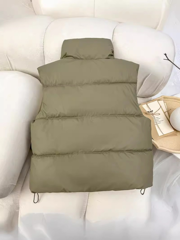 Moteriška pūkų-pamuko vestė, su aukštu apykakle, užtrauktukas priekyje, laisvas kirpimas, poliesterio audinys