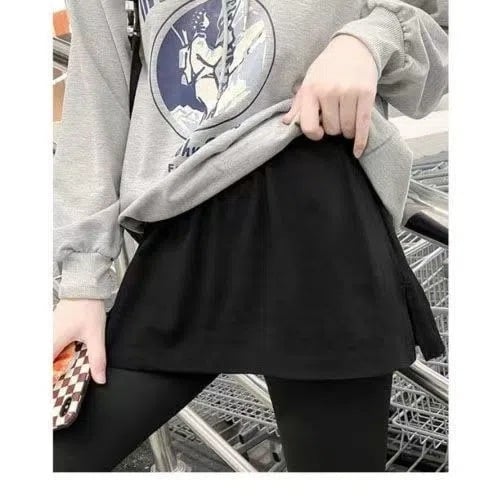 Γυναικεία πολυεπίπεδη χειμερινή φούτερ με κοντή φούστα Α-γραμμής overlay | μονόχρωμο ύφασμα, πολυεστέρας 90–95% + ελαστάν <30%, μίμηση βαμβακιού