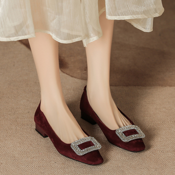 Vestuvių moterų batai, kvadratinė nosis, velūrinis viršus, žemas storesnis kulnas, slip-on