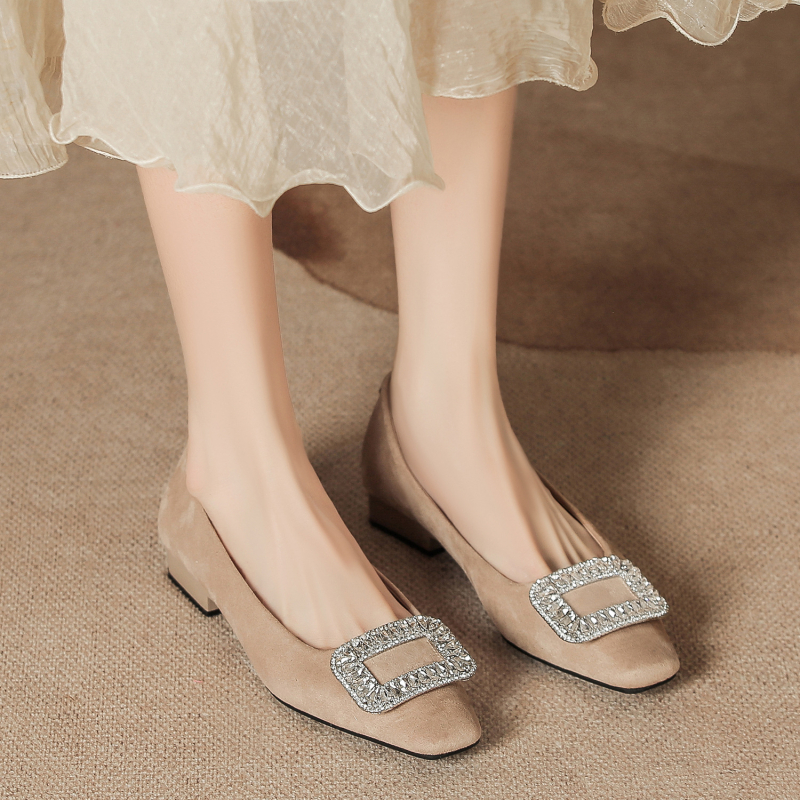 Vestuvių moterų batai, kvadratinė nosis, velūrinis viršus, žemas storesnis kulnas, slip-on