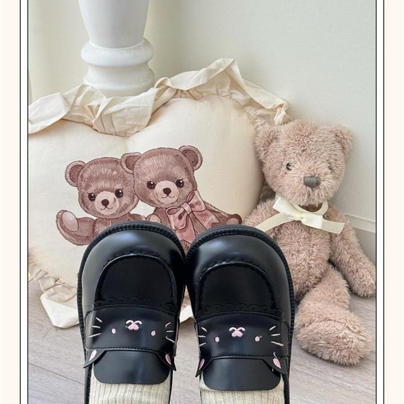 Moteriški loaferiai su apvalia nosimi, PU viršus, stora kulnas, kulno aukštis 3–5 cm