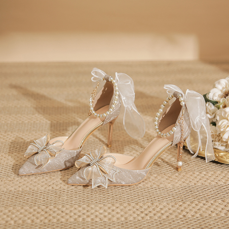 Aukštakulniai su smailiu pirštu, matinė viršutinė medžiaga, plonas kulnas, 6-8 cm, PU įdėklas