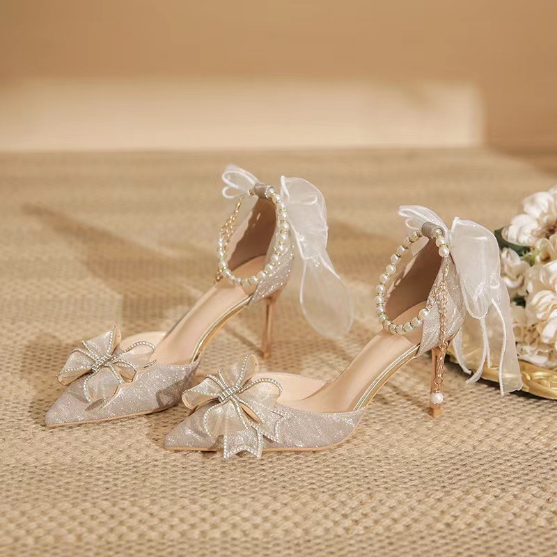 Aukštakulniai su smailiu pirštu, matinė viršutinė medžiaga, plonas kulnas, 6-8 cm, PU įdėklas