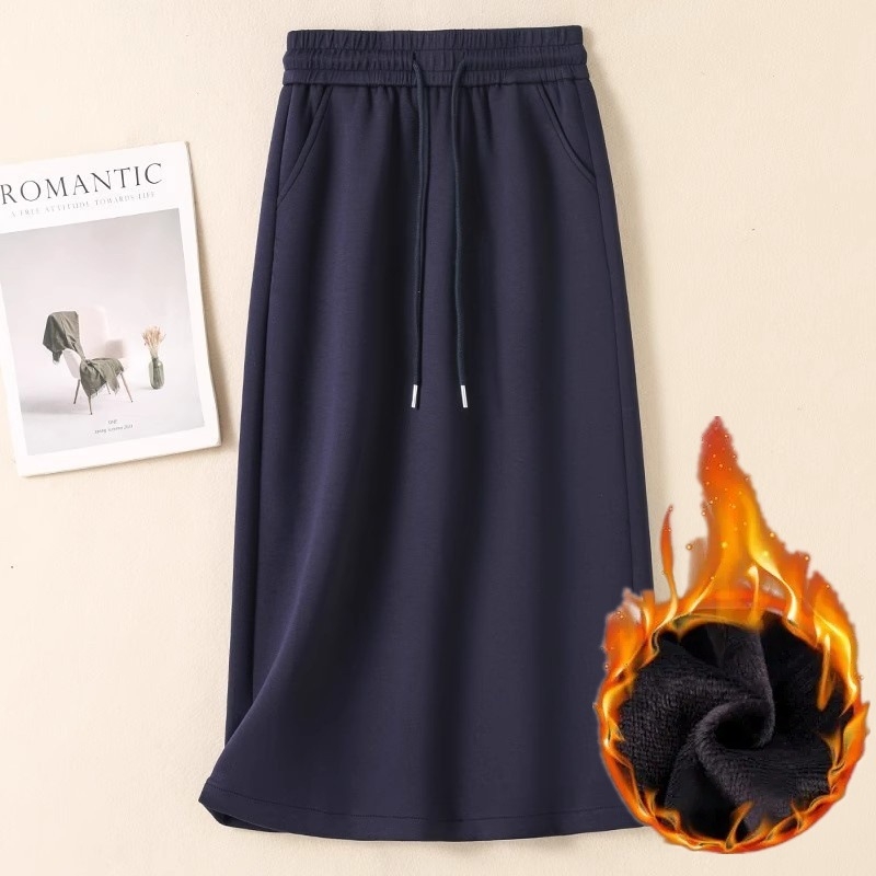 Γυναικεία φούστα φούτερ σε plus size, με ελαστική μέση και κορδόνι, ίσιο κόψιμο, μεσαίου μήκους, κομψό στυλ